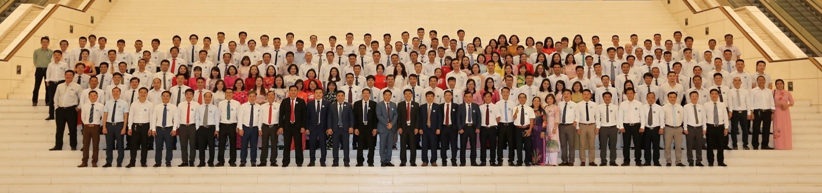 Đội ngũ nhân viên